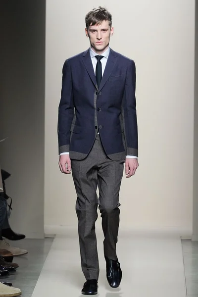 Look 2